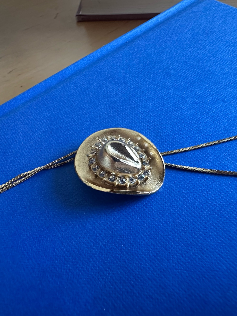 Vintage Gold Tone Cowboy Hat Bolo Slide Necklace Rhinestone Lariat Western Boho